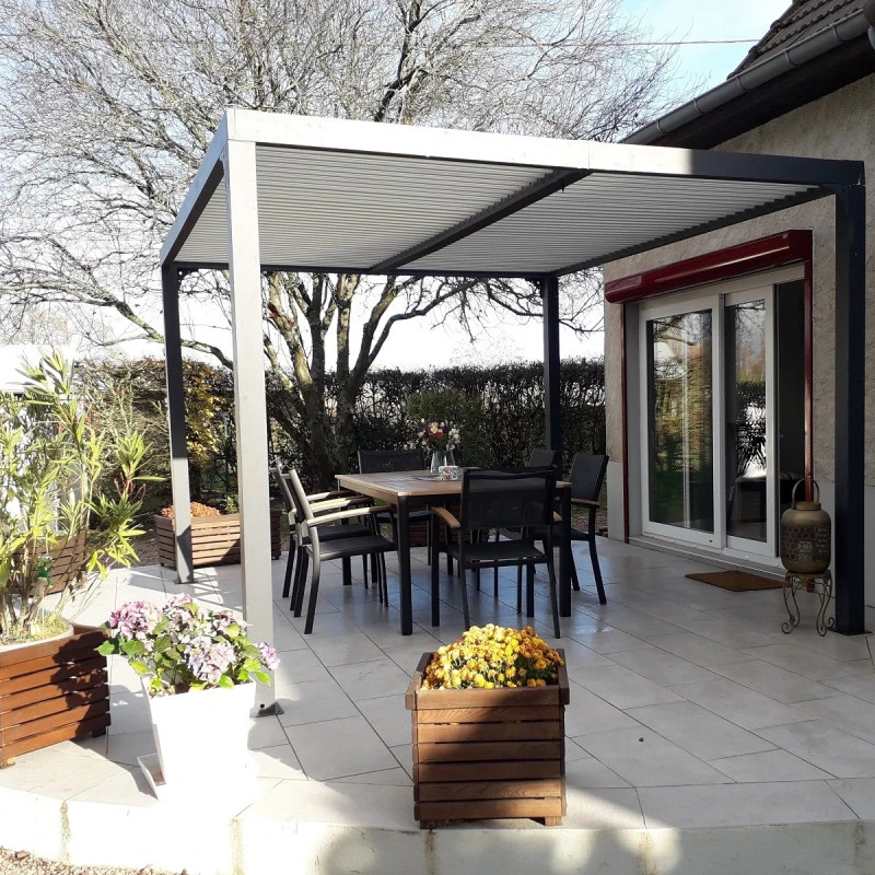 Pergola Bioclimatique Aluminium Anthracite 10,80m² + Toit Avec Lames Ovales écru HABRITA – Image 4