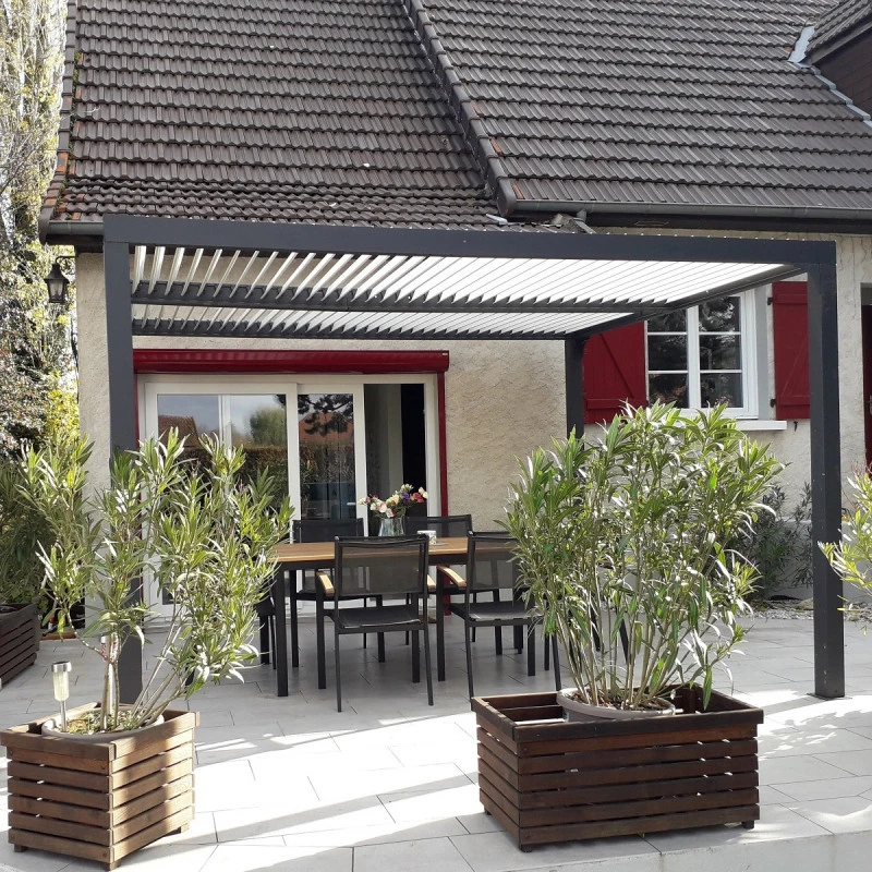 Pergola Bioclimatique Aluminium Anthracite 10,80m² + Toit Avec Lames Ovales écru HABRITA – Image 5